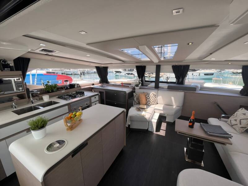 Fountaine Pajot Aura 51