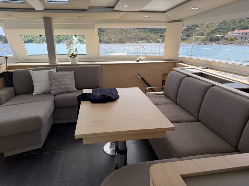Fountaine Pajot Aura 51