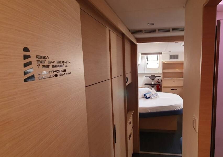 Fountaine Pajot Aura 51
