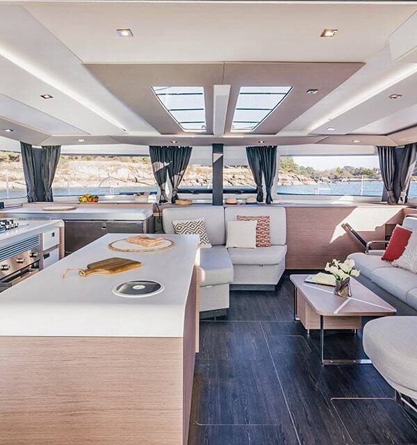 Fountaine Pajot Aura 51