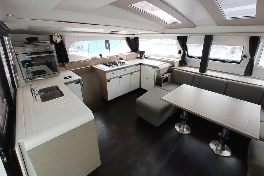 Fountaine Pajot Elba 45
