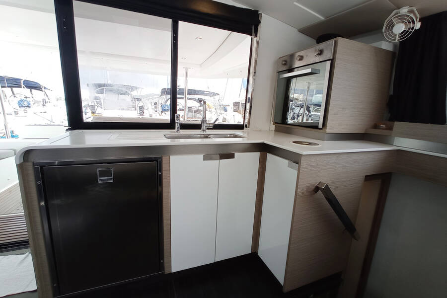 Fountaine Pajot Elba 45