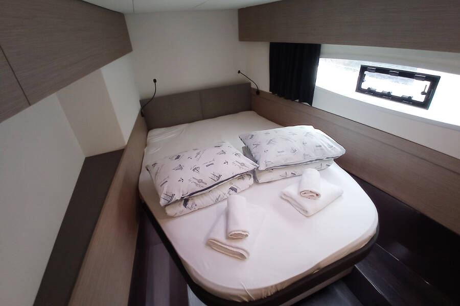 Fountaine Pajot Elba 45