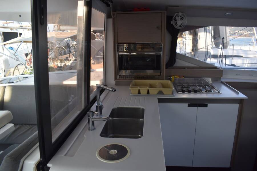 Fountaine Pajot Isla 40