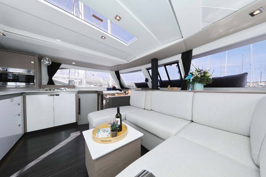 Fountaine Pajot Isla 40