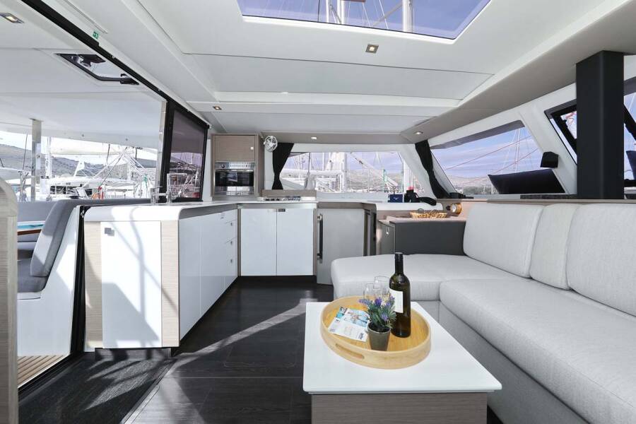 Fountaine Pajot Isla 40