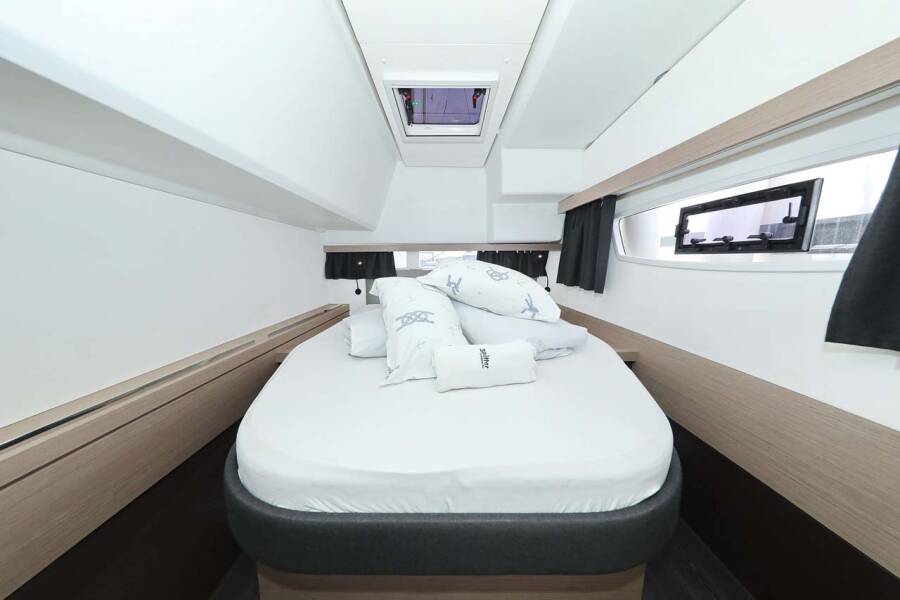 Fountaine Pajot Isla 40