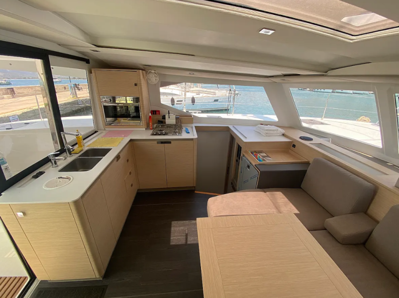 Fountaine Pajot Isla 40