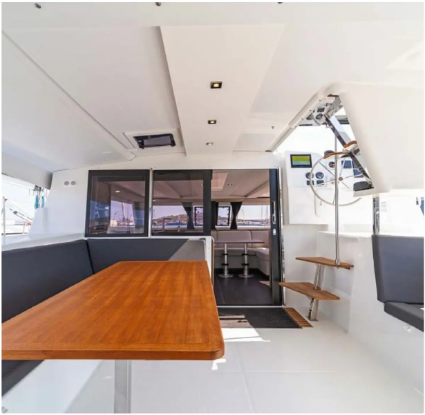 Fountaine Pajot Isla 40