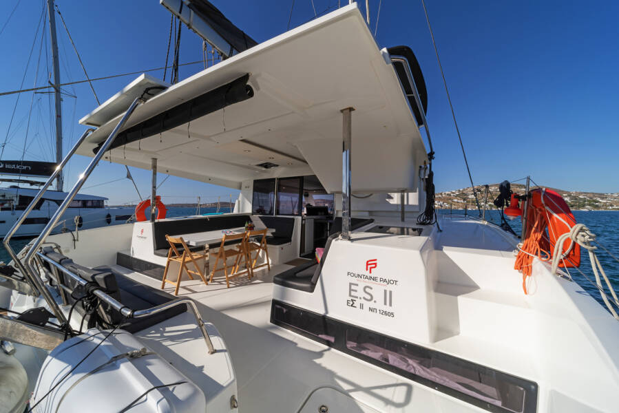 Fountaine Pajot Lucia 40