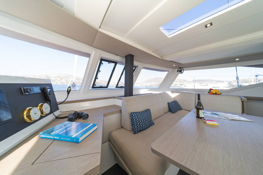 Fountaine Pajot Lucia 40