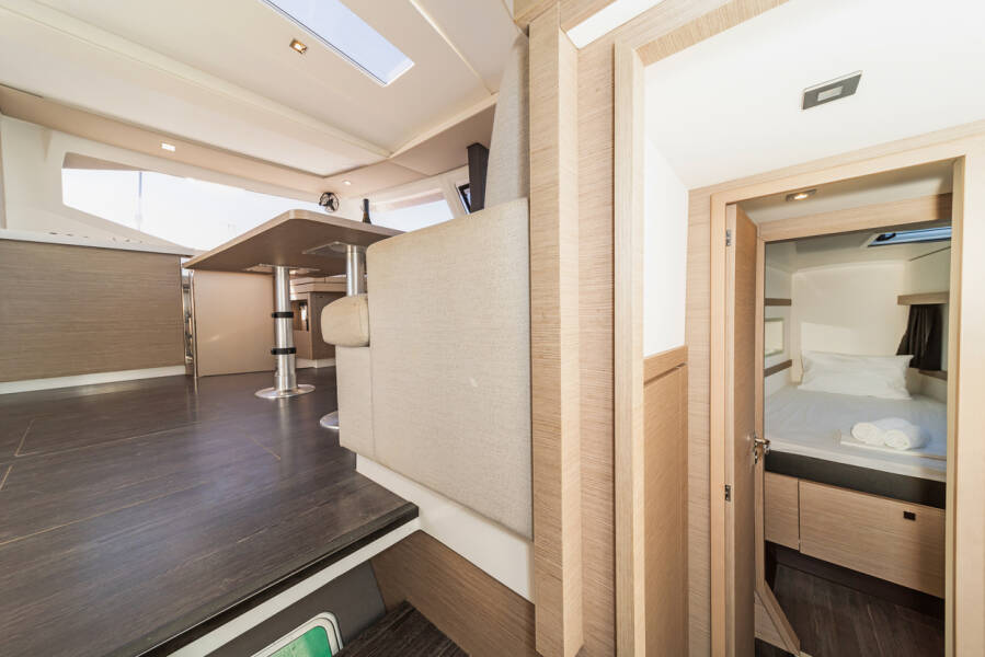 Fountaine Pajot Lucia 40