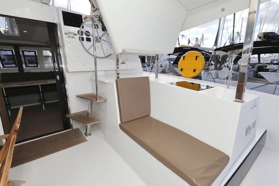 Fountaine Pajot Lucia 40