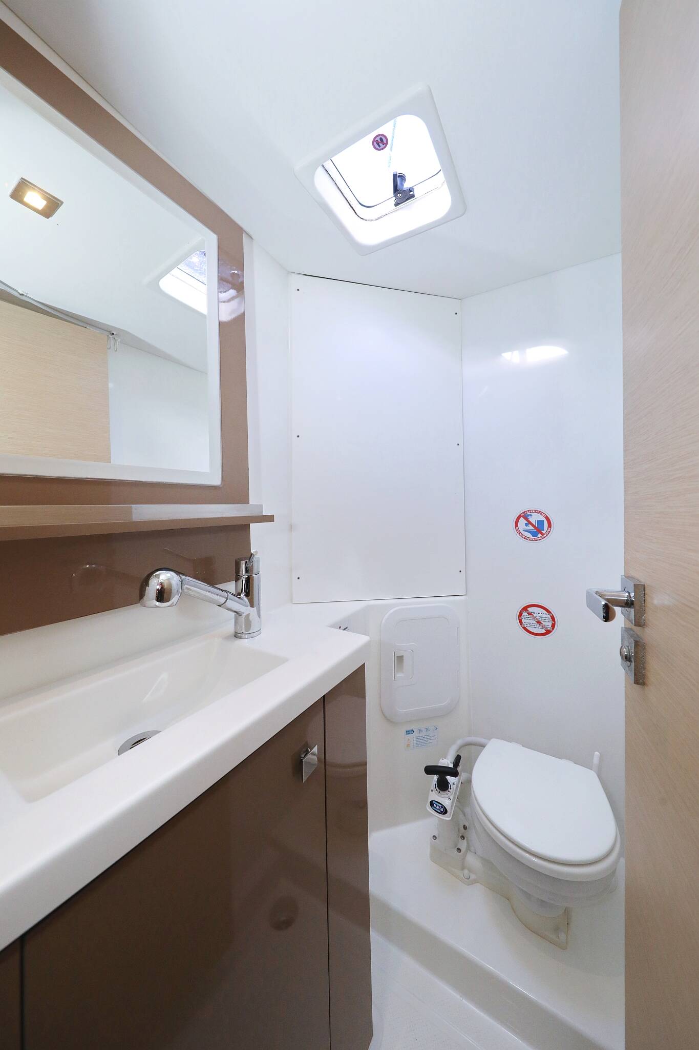 Fountaine Pajot Lucia 40