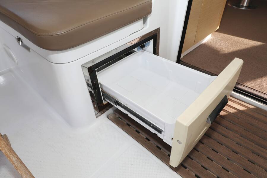 Fountaine Pajot Lucia 40