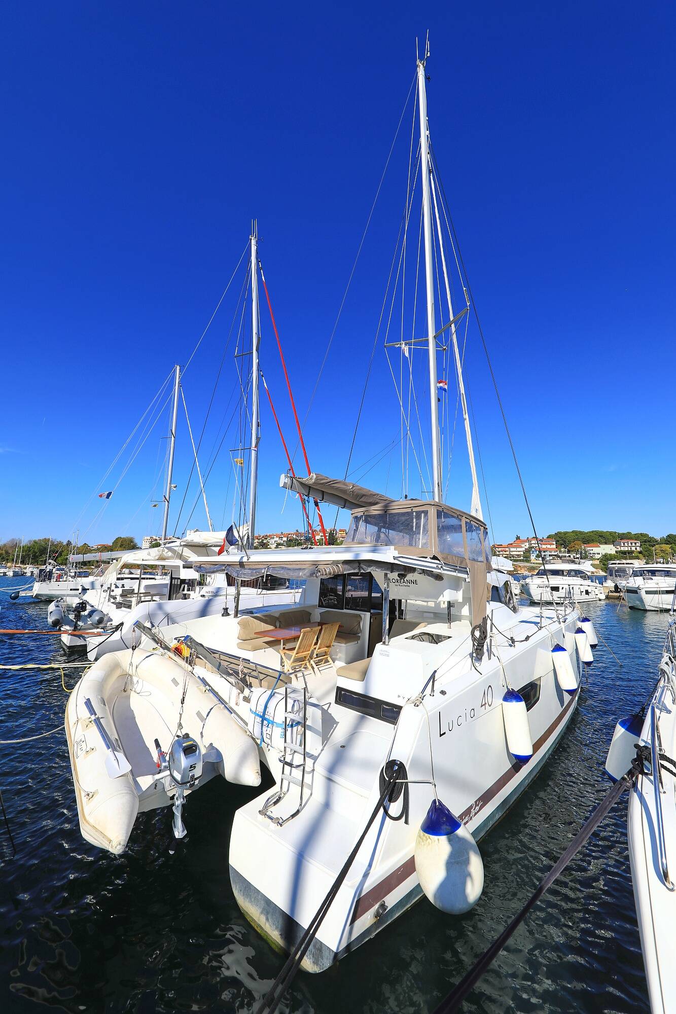 Fountaine Pajot Lucia 40
