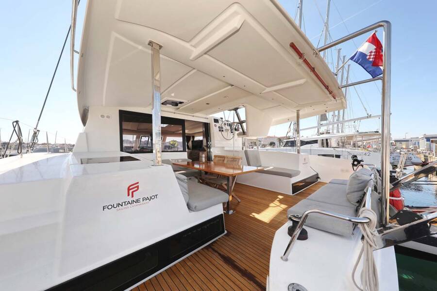 Fountaine Pajot Lucia 40