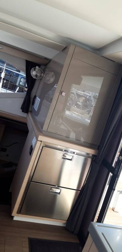 Fountaine Pajot Lucia 40