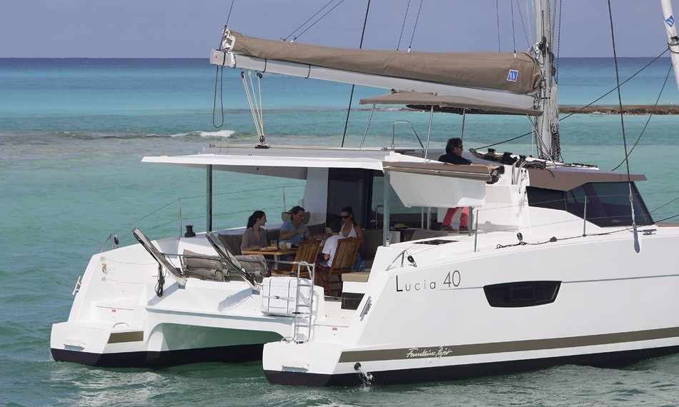 Fountaine Pajot Lucia 40