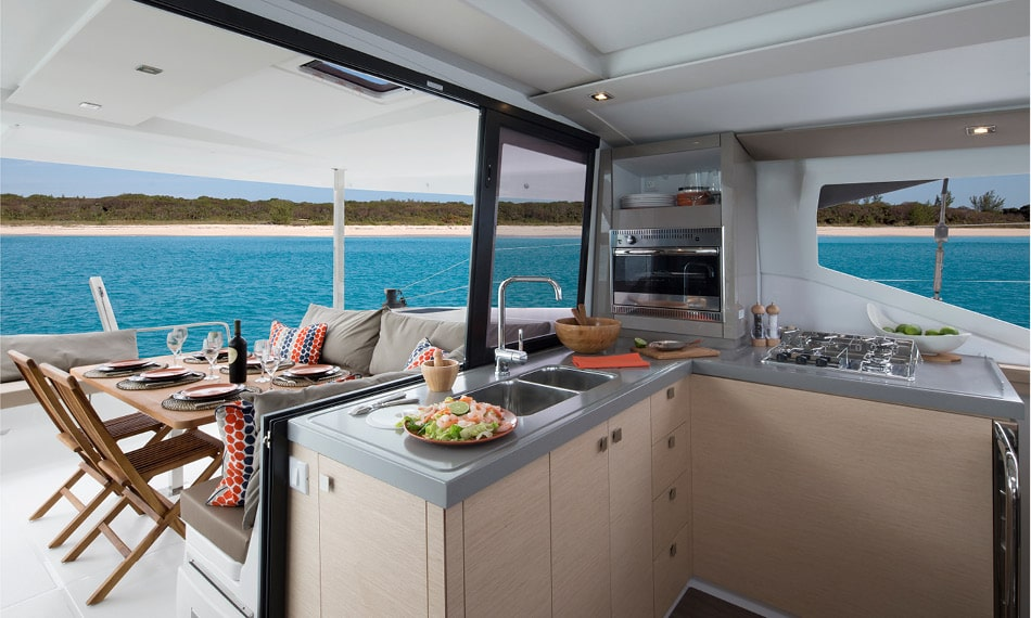 Fountaine Pajot Lucia 40