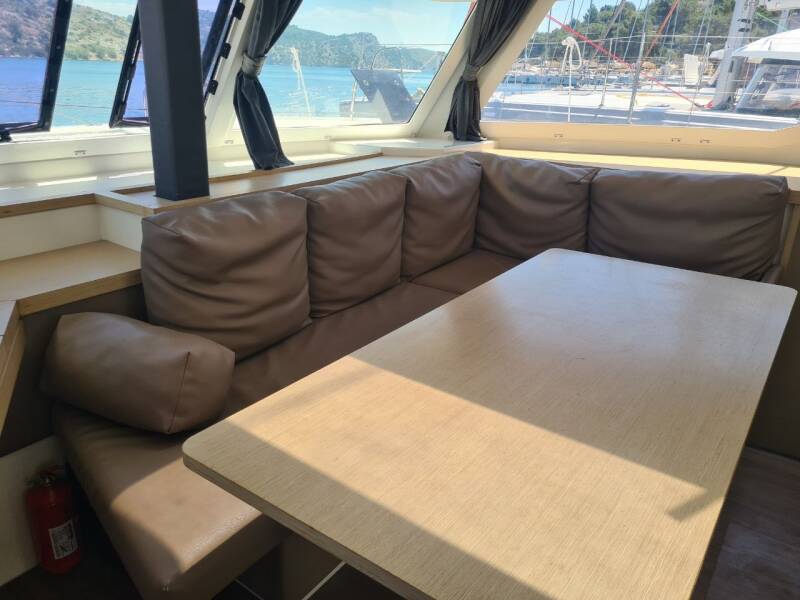 Fountaine Pajot Lucia 40