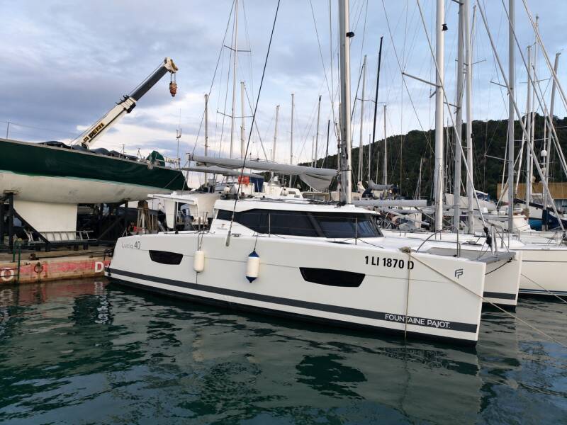 Fountaine Pajot Lucia 40