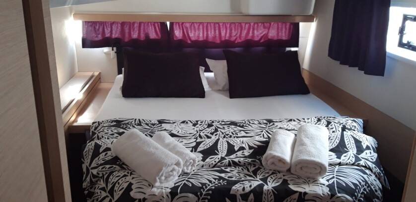 Fountaine Pajot Lucia 40