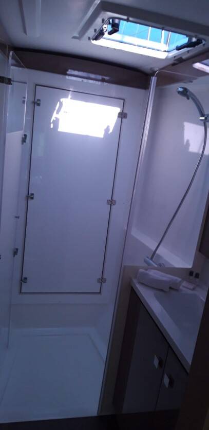 Fountaine Pajot Lucia 40