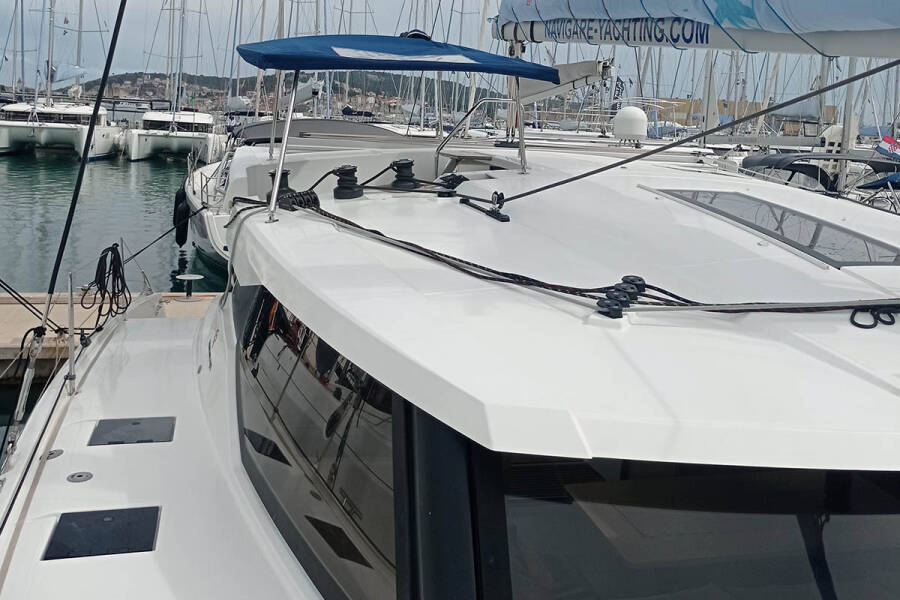 Fountaine Pajot Lucia 40