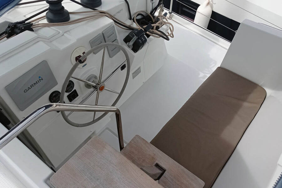 Fountaine Pajot Lucia 40