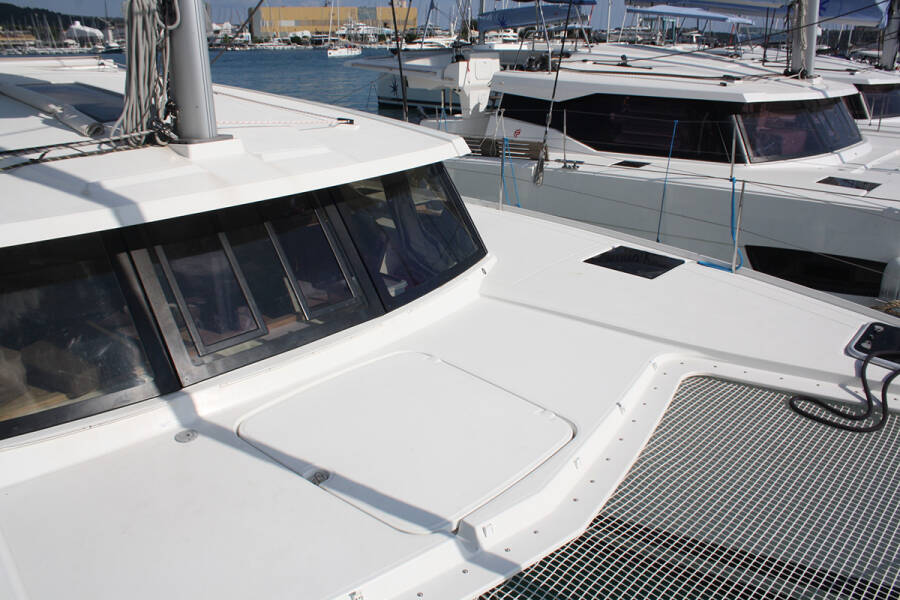 Fountaine Pajot Lucia 40
