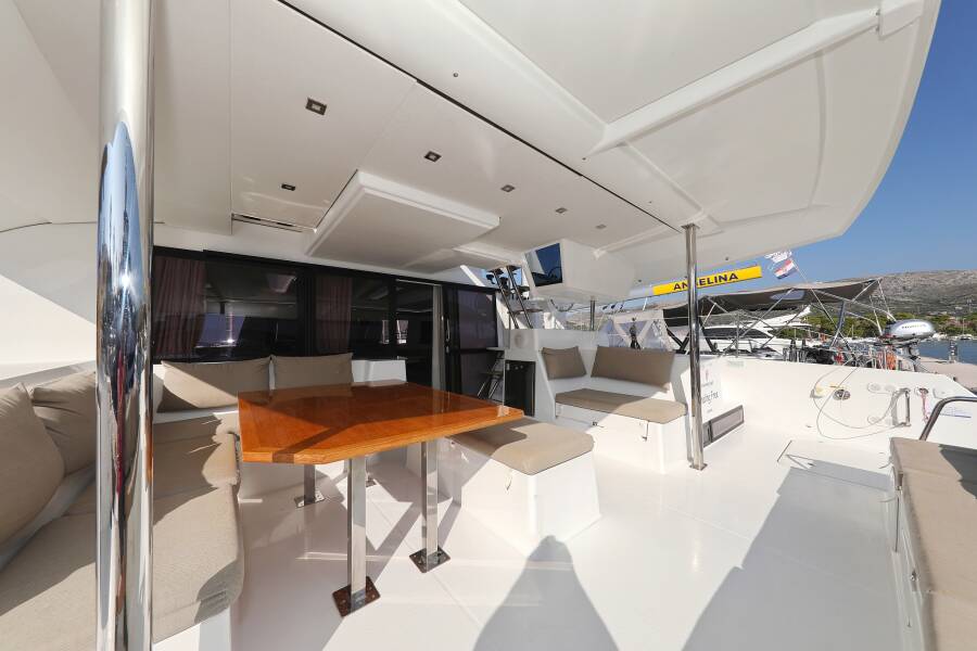 Fountaine Pajot Saba 50