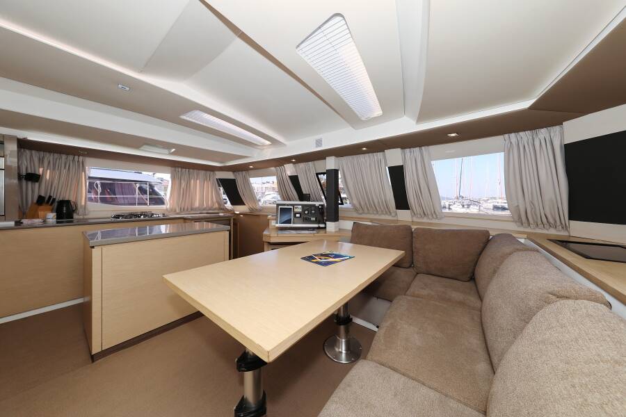 Fountaine Pajot Saba 50