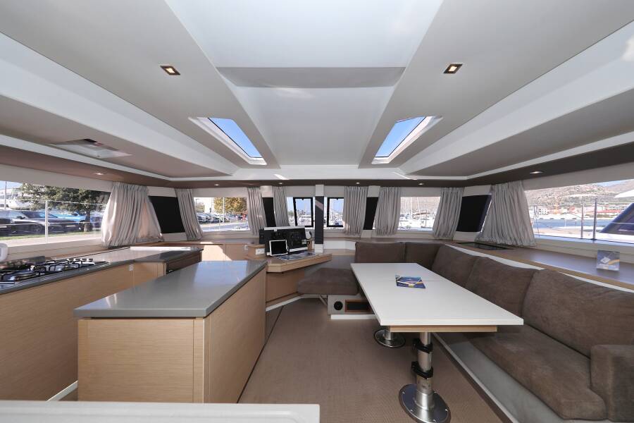 Fountaine Pajot Saba 50