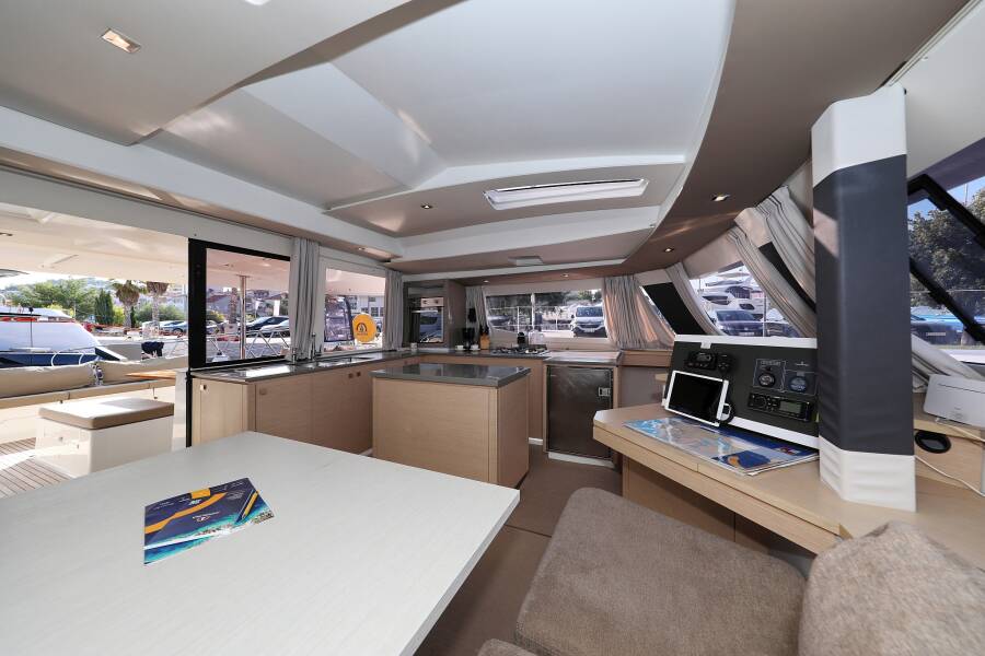 Fountaine Pajot Saba 50