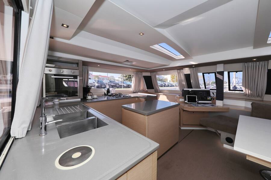 Fountaine Pajot Saba 50