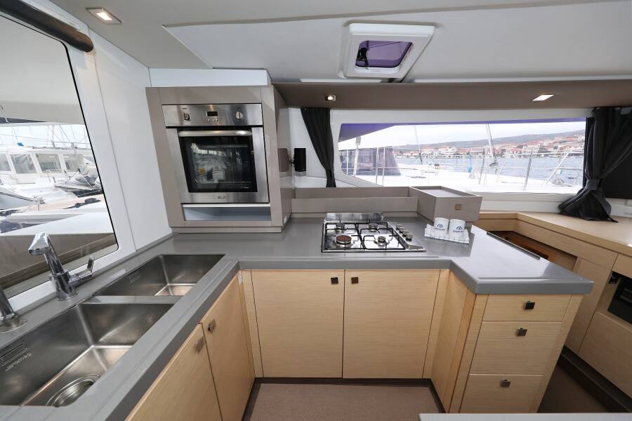 Fountaine Pajot Saona 47 Quintet