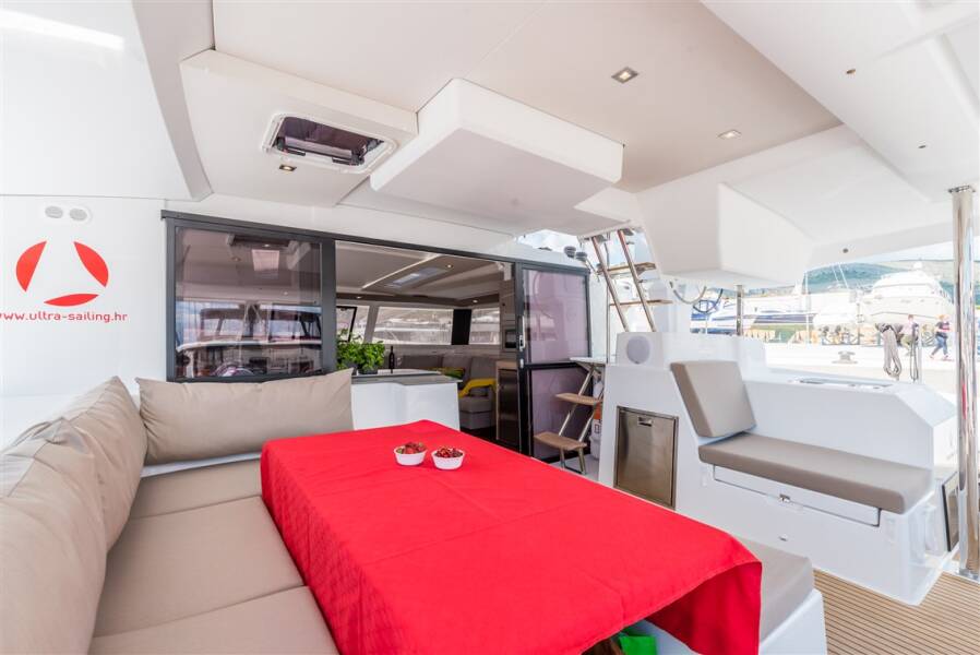 Fountaine Pajot Saona 47 Quintet