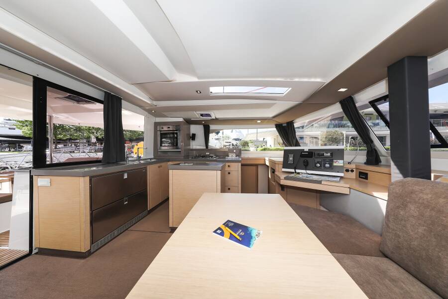 Fountaine Pajot Saona 47 Quintet