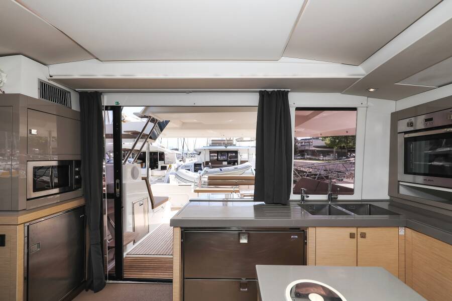 Fountaine Pajot Saona 47 Quintet