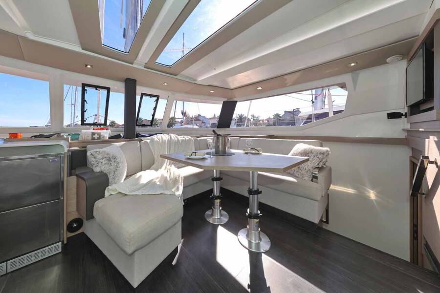 Fountaine Pajot Tanna 47