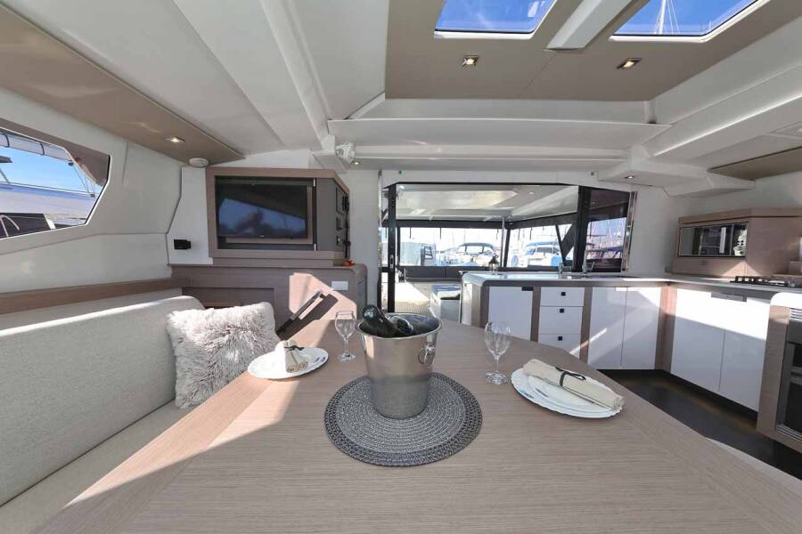 Fountaine Pajot Tanna 47