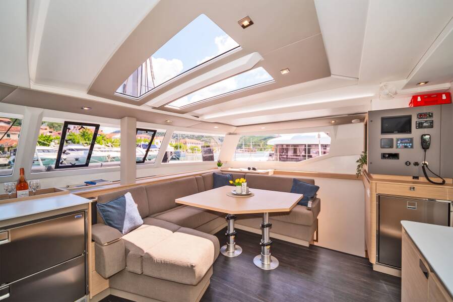 Fountaine Pajot Tanna 47