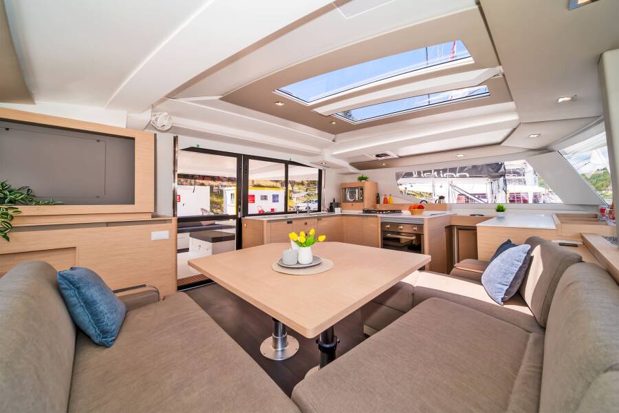 Fountaine Pajot Tanna 47