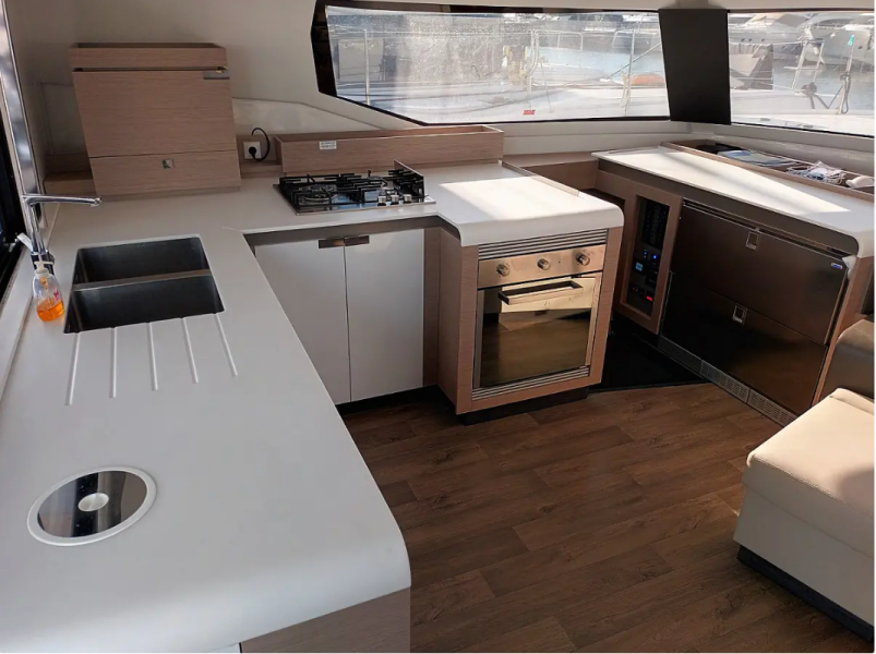 Fountaine Pajot Tanna 47