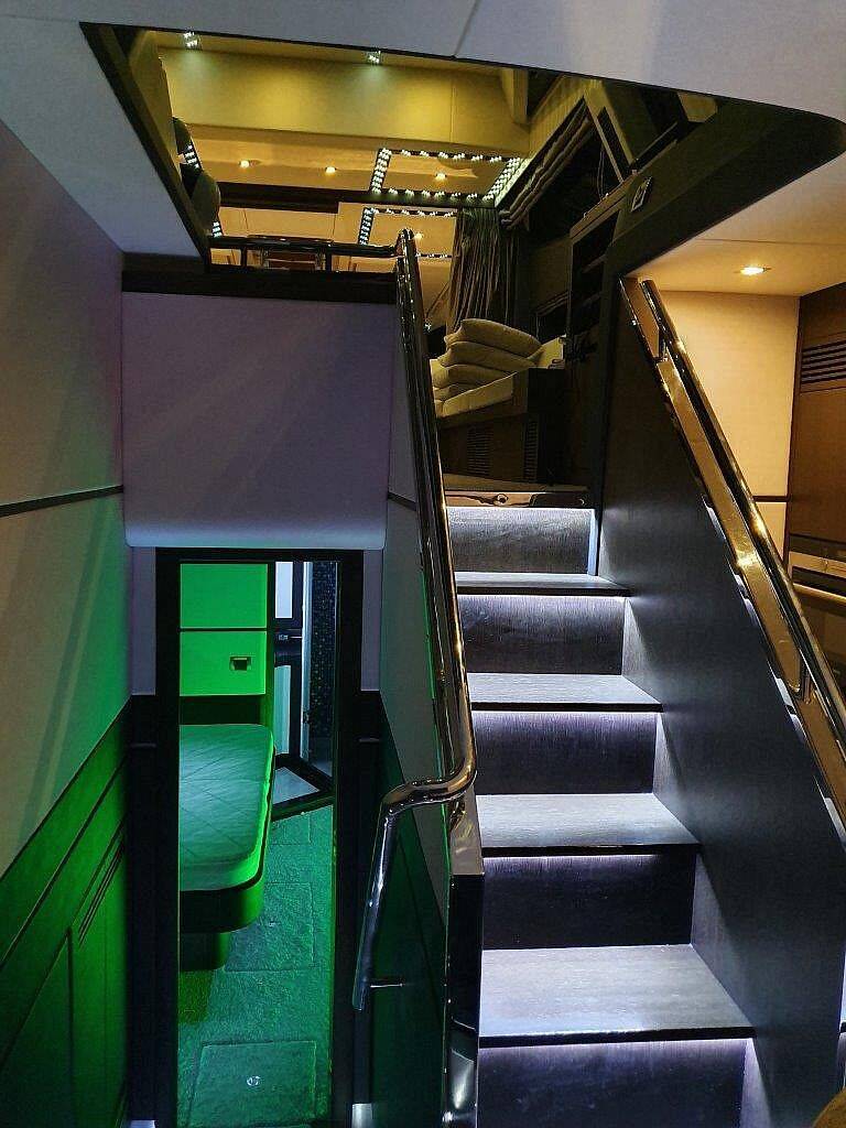 Galeon 700 Skydeck
