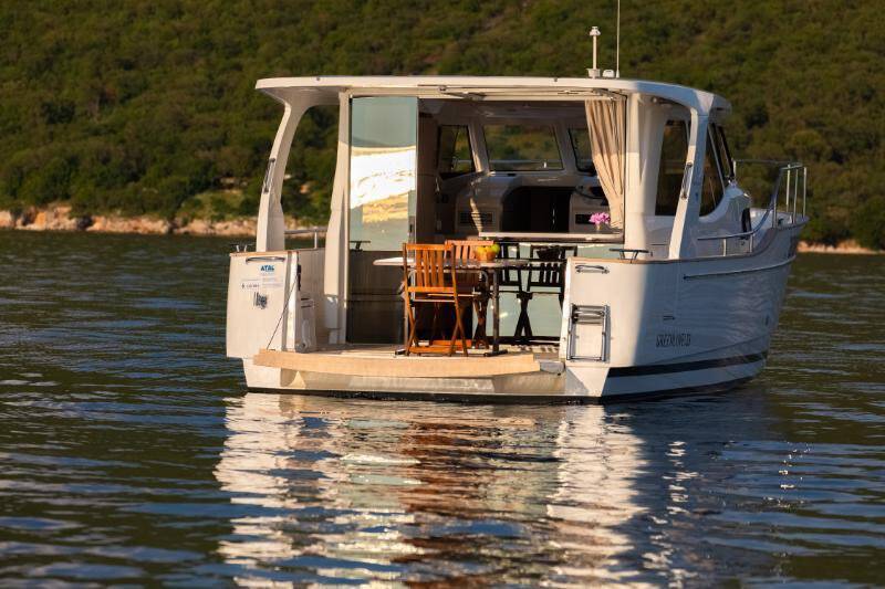 Greenline 33