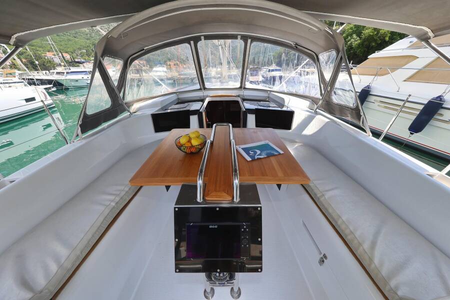 Hanse 388