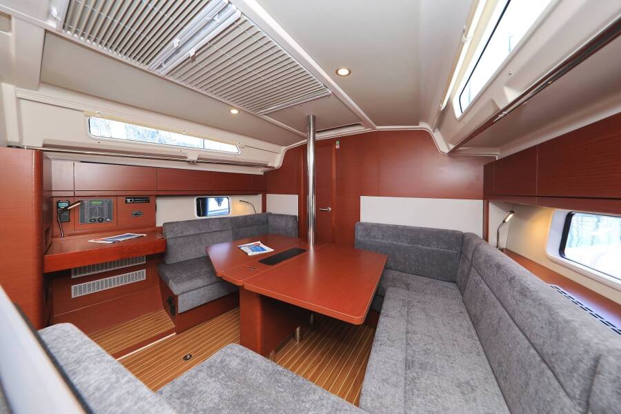 Hanse 388