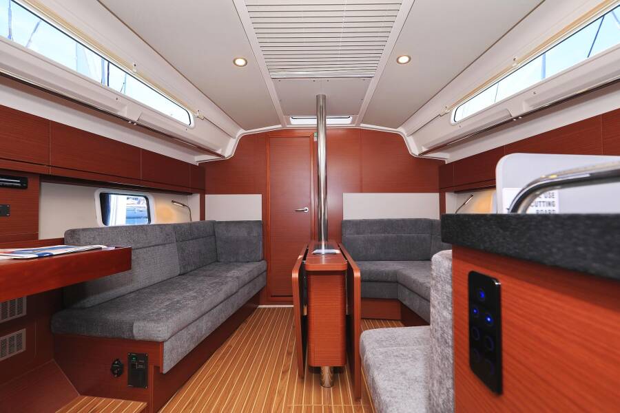 Hanse 388